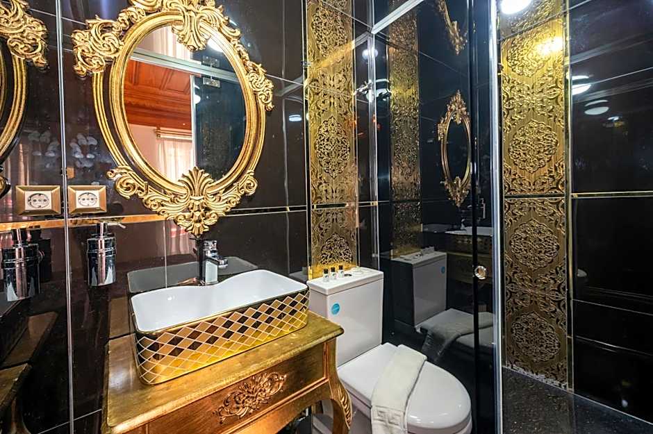 Valeria Antique 1892