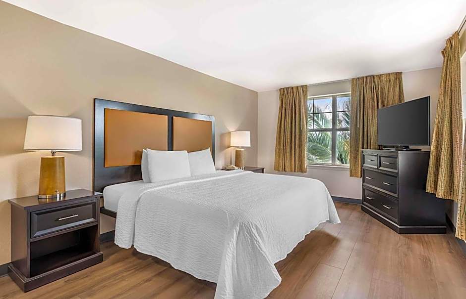Extended Stay America Suites - Fort Lauderdale - Cypress Creek - NW 6th Way