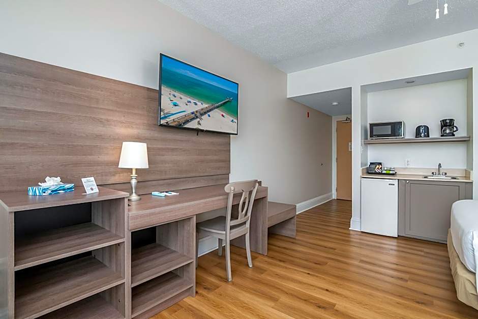 Naples Park Central Hotel