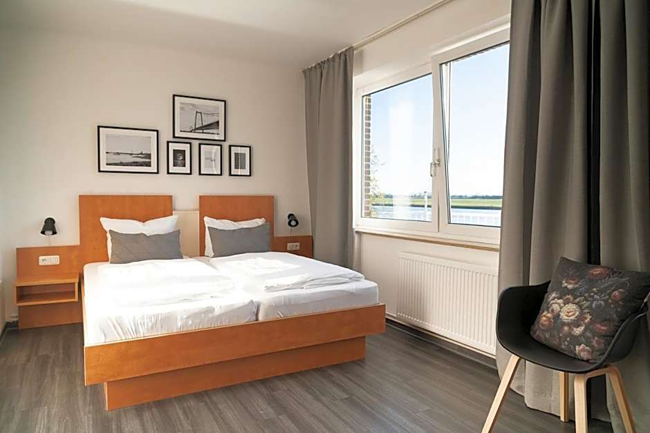 Hotel Rheinpromenade8