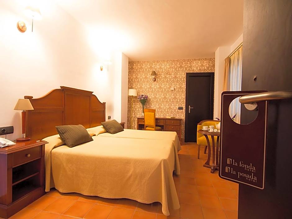 I AM La Posada Hotel and Apartment