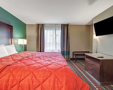 2 Queen Beds, Efficiency, Suite, Nonsmoking, Accessible