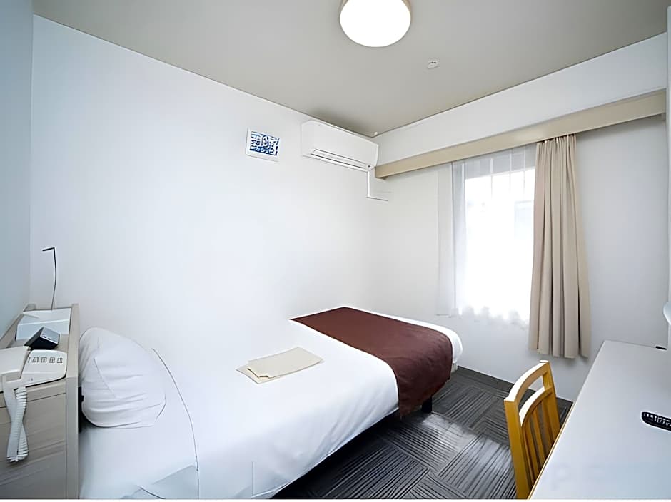 Shin-Osaka Sunny Stone Hotel