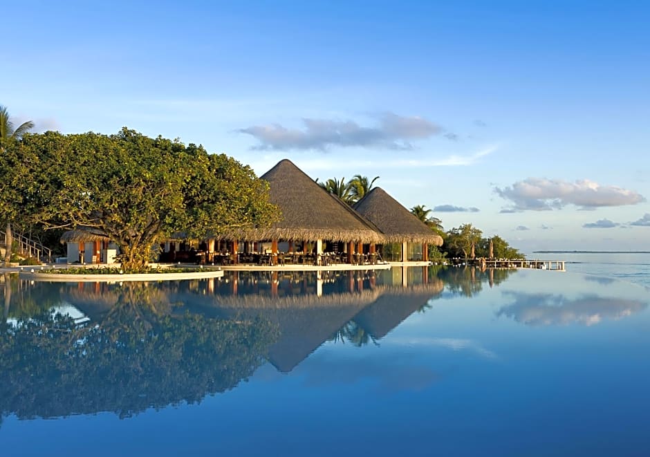Dusit Thani Maldives