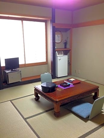 Japanese-Style Quadruple Room with Lake View