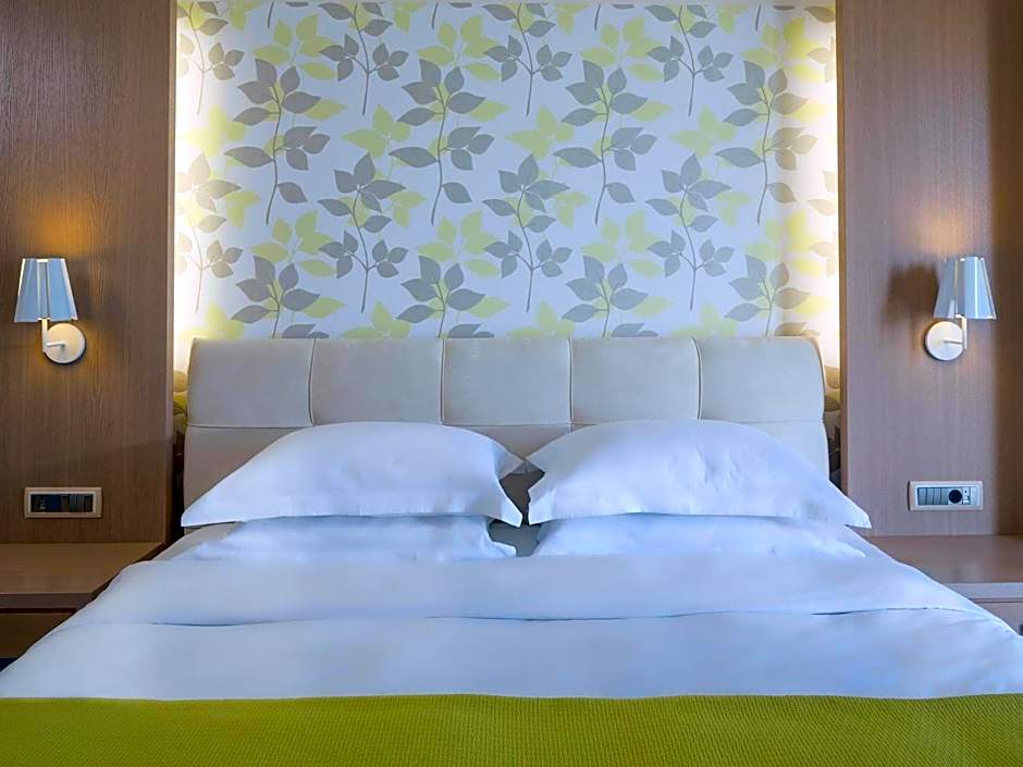 Princess Kyniska Suites