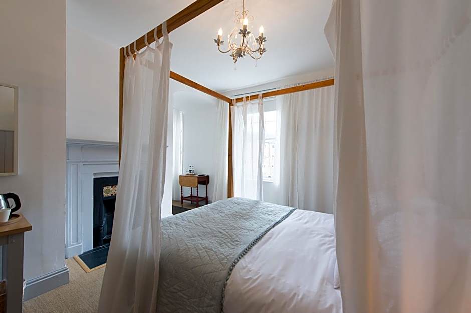 Lion & Pheasant Hotel