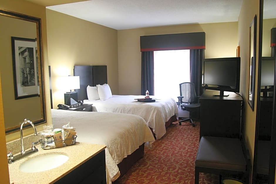 Hampton Inn & Suites Memphis East