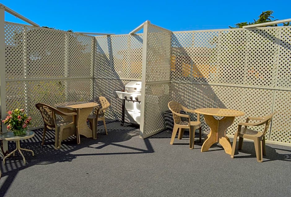 Sea Breeze Inn - San Simeon