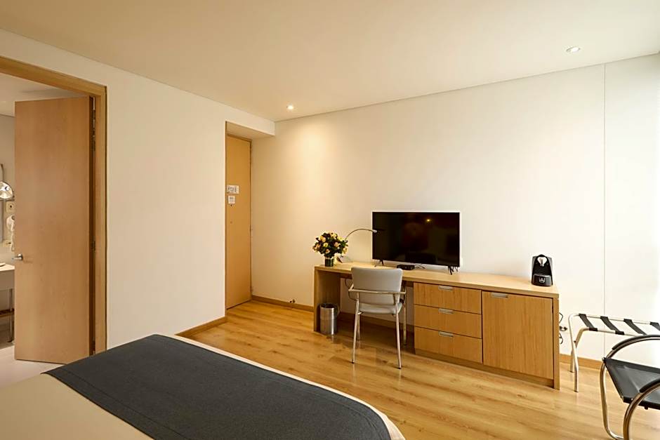 Hotel bh Parque 93