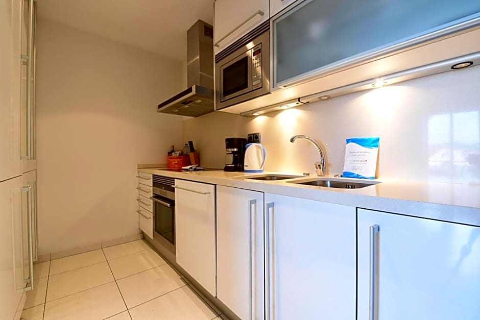 You Stylish City Center Apartments