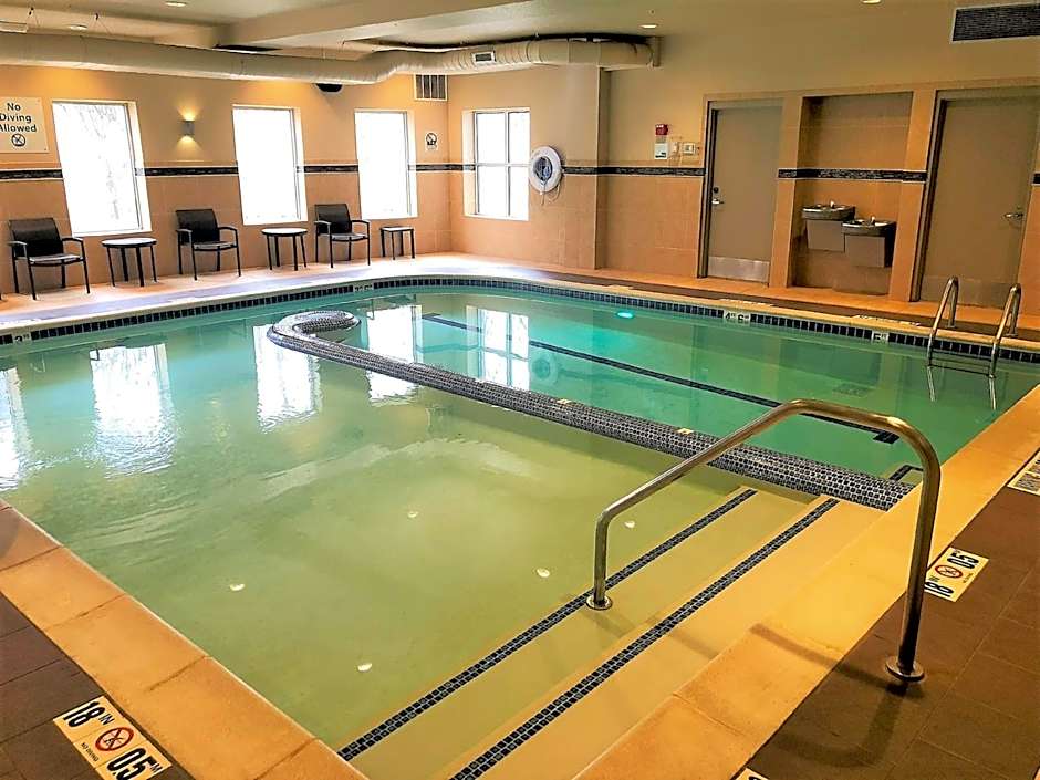 Holiday Inn Express & Suites Plymouth - Ann Arbor Area By IHG