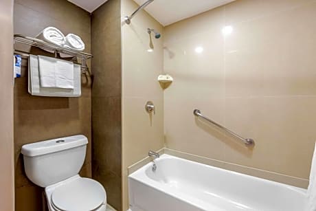 2 Double Beds - Non-Smoking