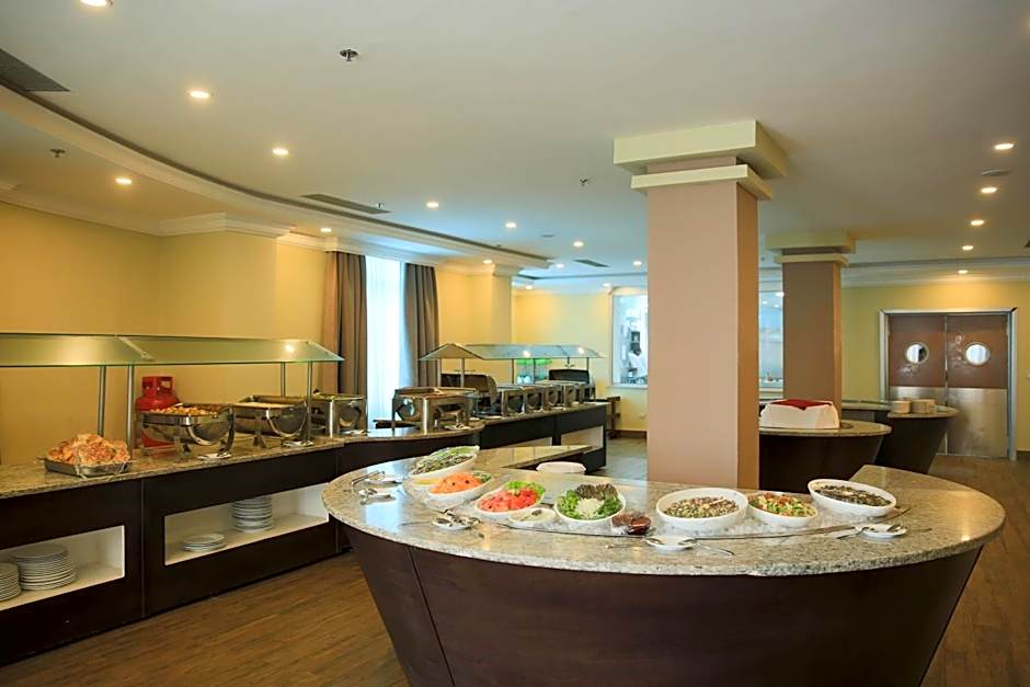 Swiss Inn Nexus Hotel