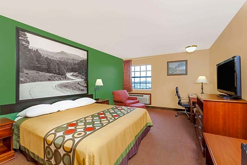 Super 8 by Wyndham Searcy AR