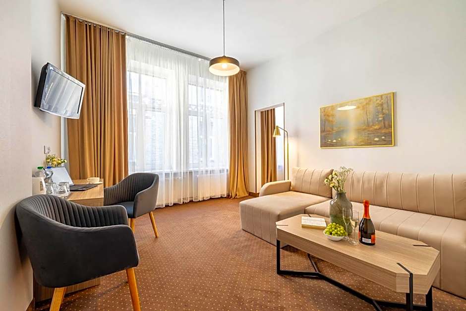 Hotel Lothus