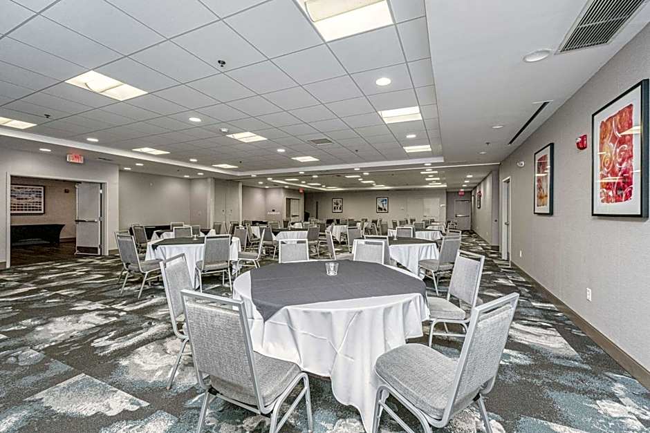 Hilton Garden Inn Charleston Airport