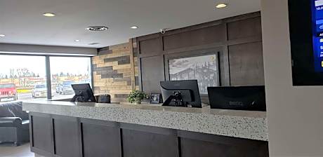 Super 8 by Wyndham Spruce Grove