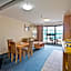 Oaks The Entrance Waterfront Suites