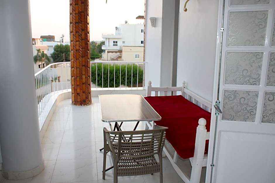 Mama Africa Apts & Studios