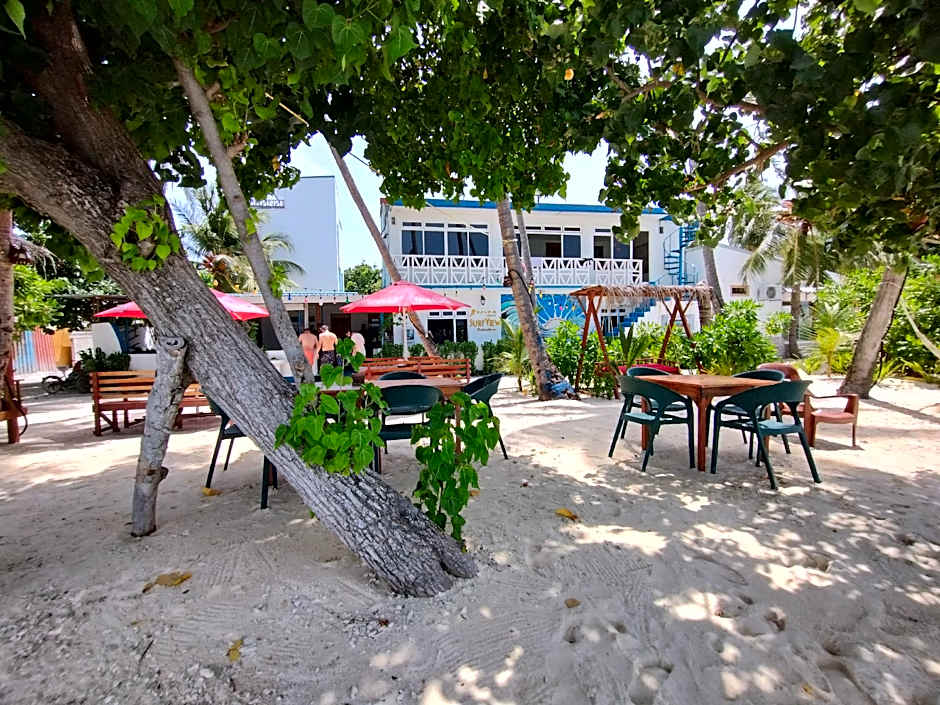 Batuta Maldives Surf View Guesthouse