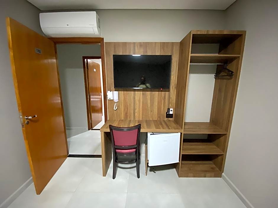 Foto 1 dari 4 — Accessible
