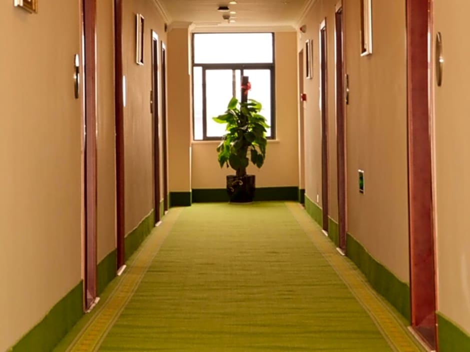 GreenTree Inn Jiangxi Shangrao Qianshan Ehu Avenue Express Hotel