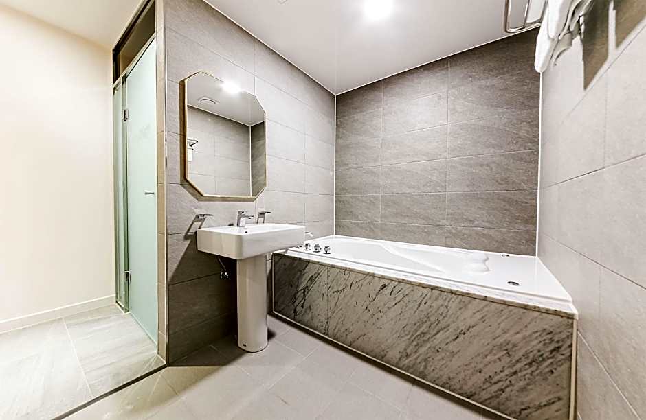 Two Nights Business Hotel