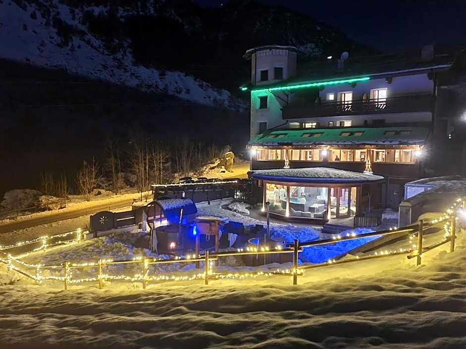 Alps Oriental Wellness HOTEL
