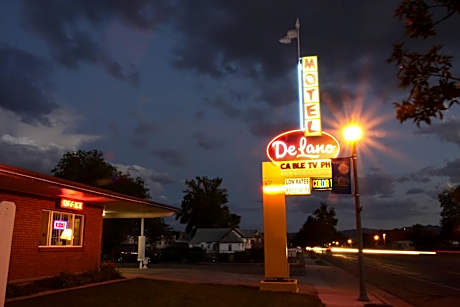 DeLano Motel & RV Park - Beaver, UT Near I-15 Bryce Canyon, Zion