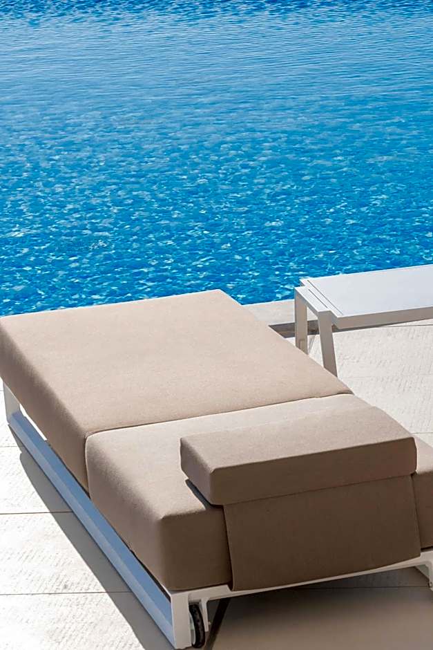 WHITE DONKEY BOUTIQUE Hotel