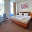 Hotel Adam