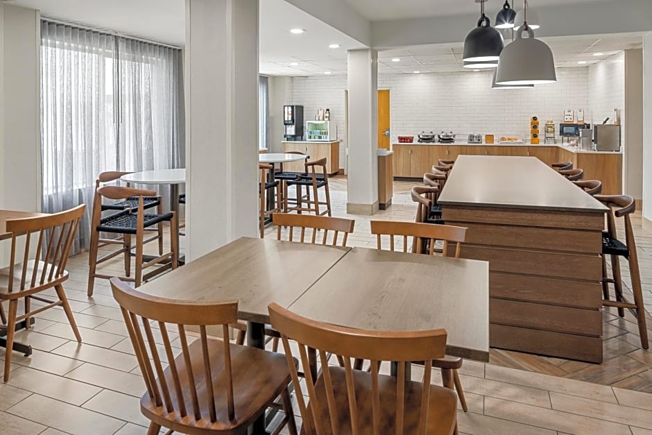 Fairfield Inn & Suites by Marriott Columbus East