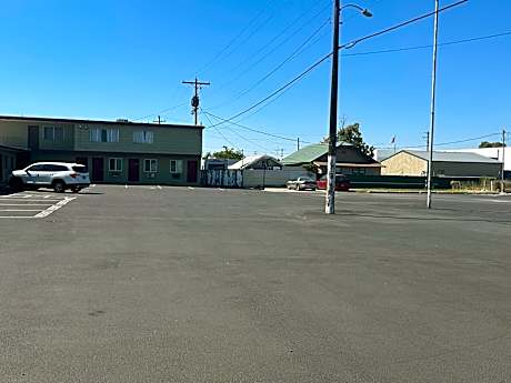 Oregon Trail Motel By Townhouse Ontario OR