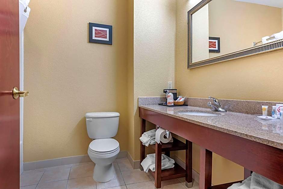 Comfort Suites Findlay I-75 near Sports Complex