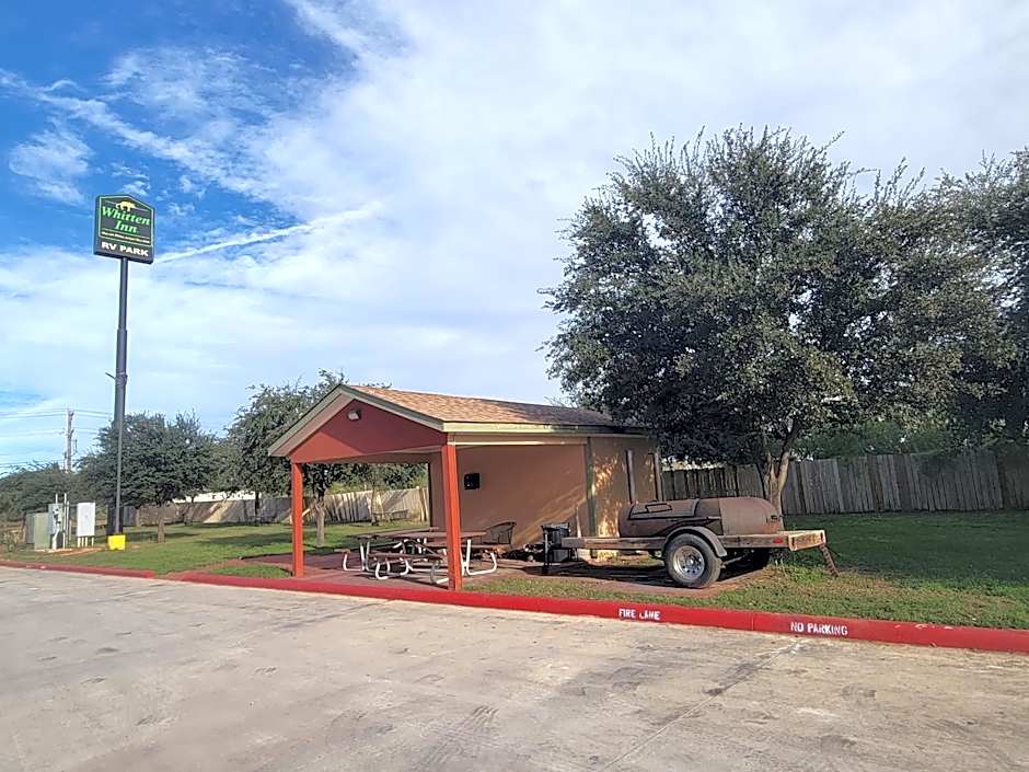 Cotulla Whitten Inn