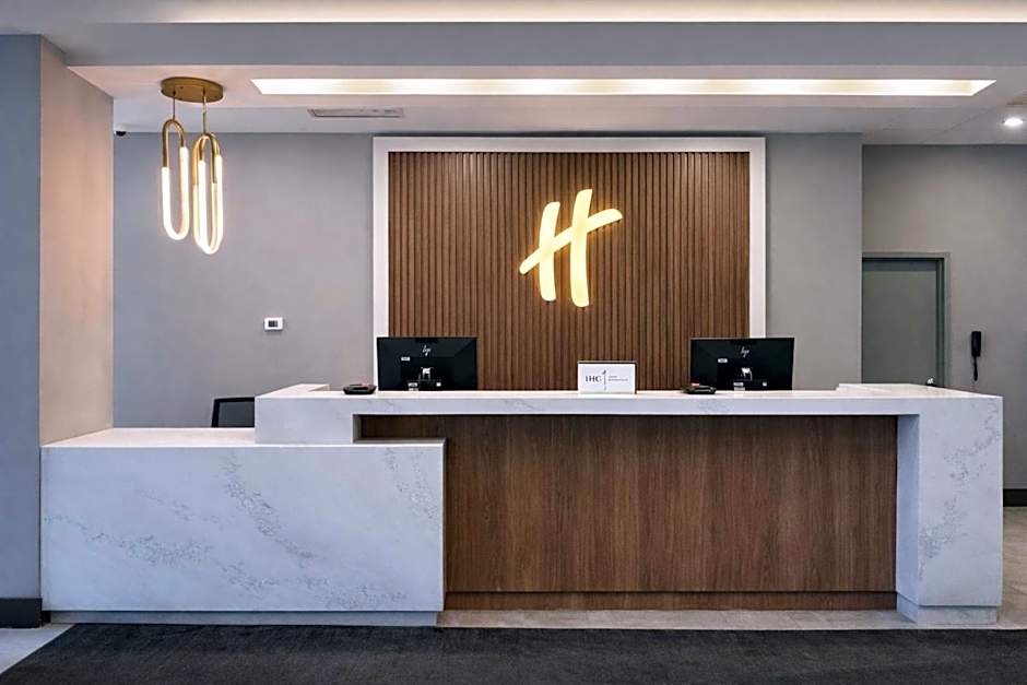 Holiday Inn & Suites Mississauga West / Meadowvale By IHG