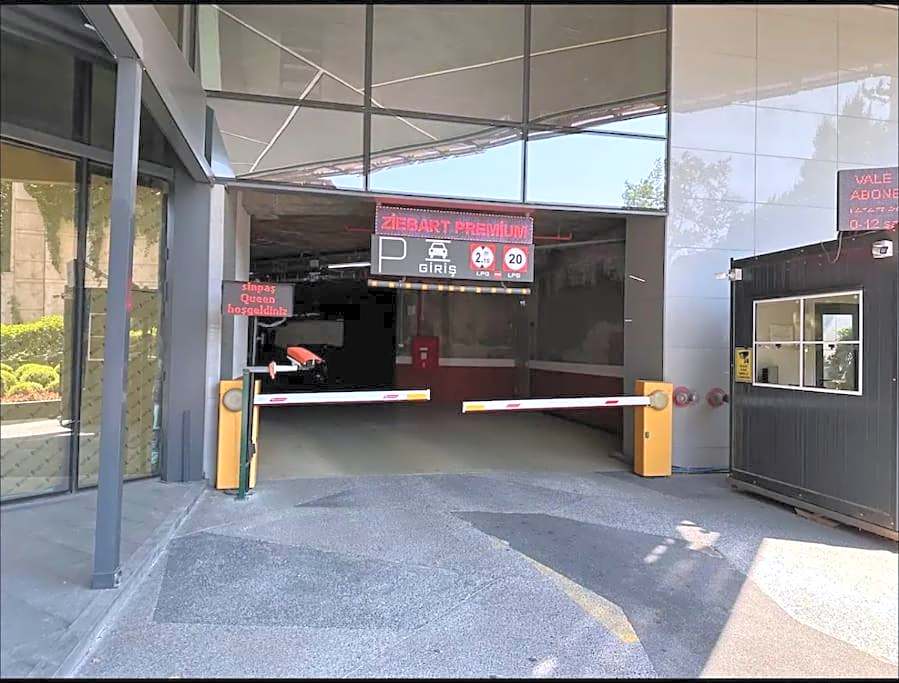 Live lavishly balcony 30 plus floor