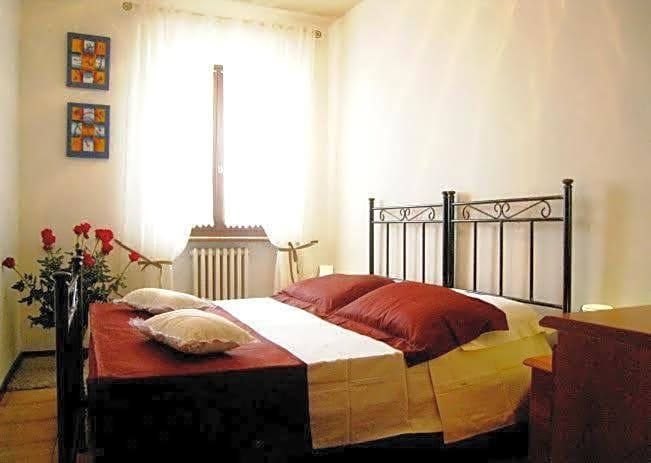 Bed and Breakfast Due Leoni