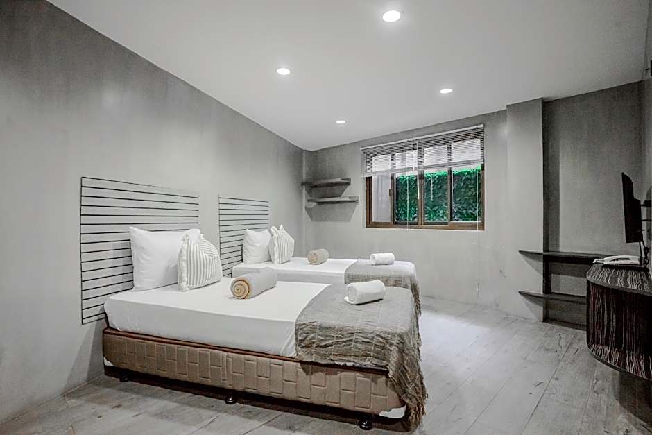 Oak and Stone Bed and Breakfast