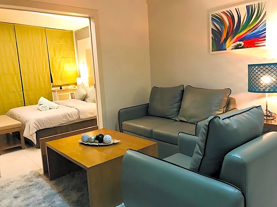 One Bedroom with Netflix at Legaspi Village Makati