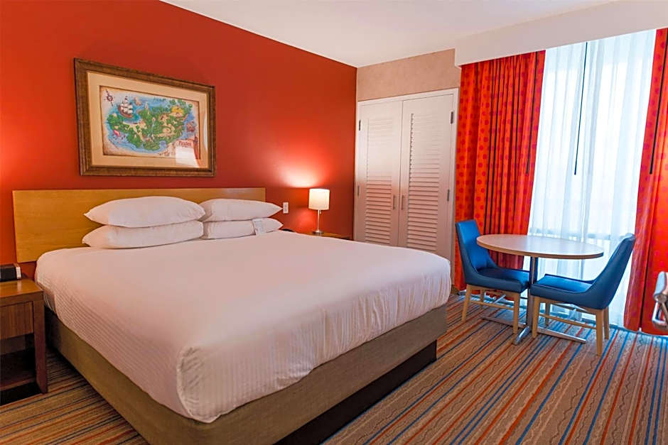 Howard Johnson by Wyndham Anaheim Hotel & Water Playground