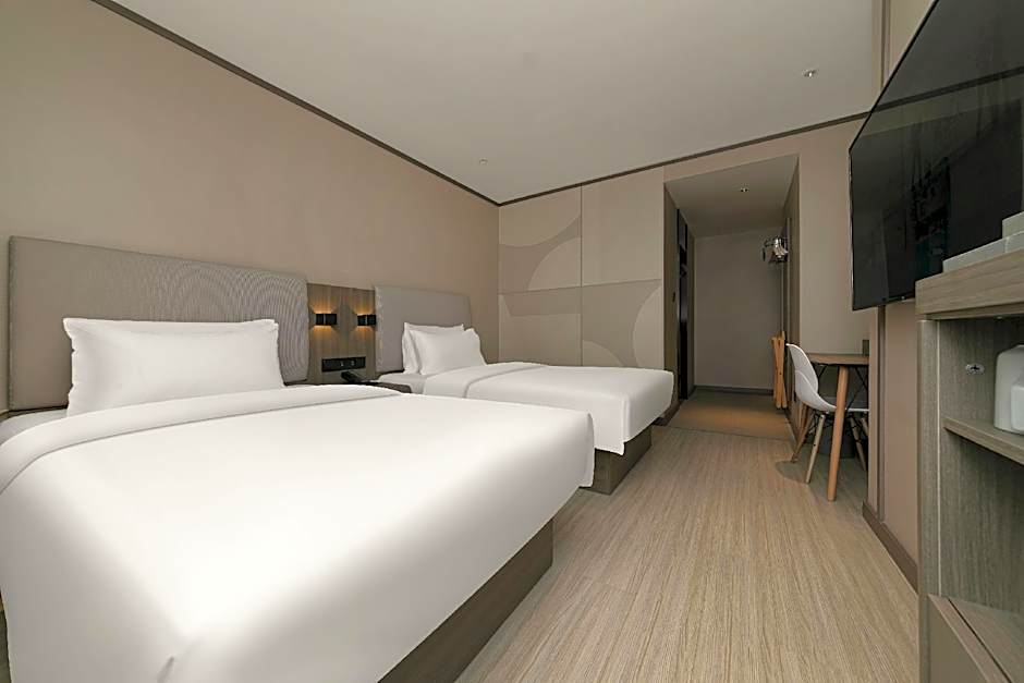 Hanting Hotel Wuhan Wuchang Railway Station