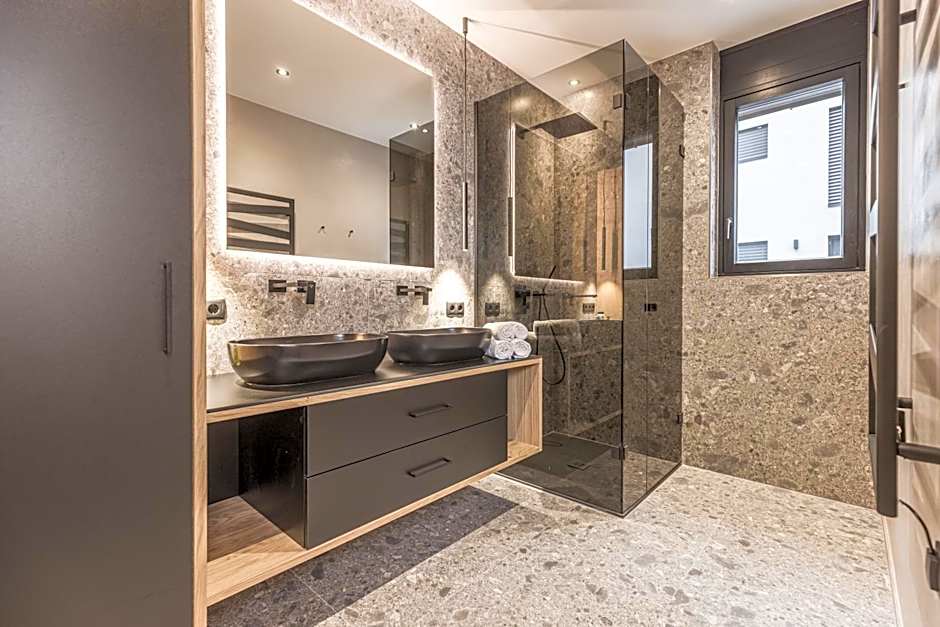 Perfect Lodgings Panorama