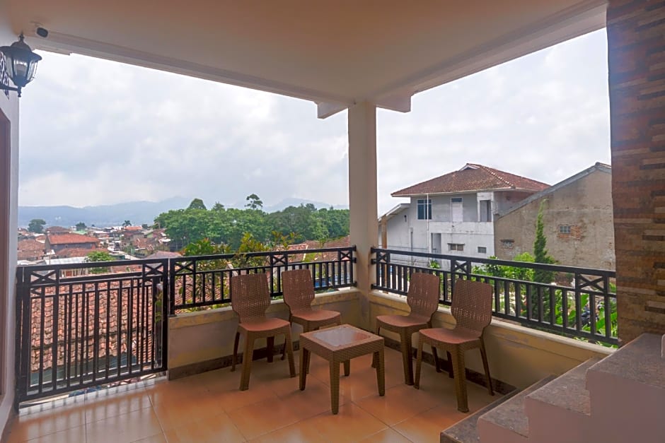 OYO 2938 Penginapan Bumi Ahsan 102 Syariah