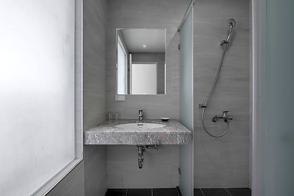 CHECK inn Express Taichung Fuxing