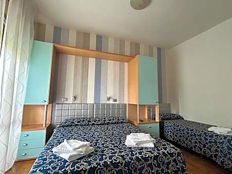 Triple Room with Balcony