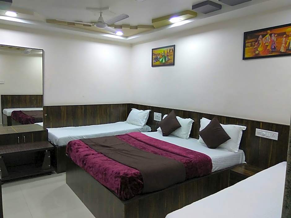 Hotel Parth Palace