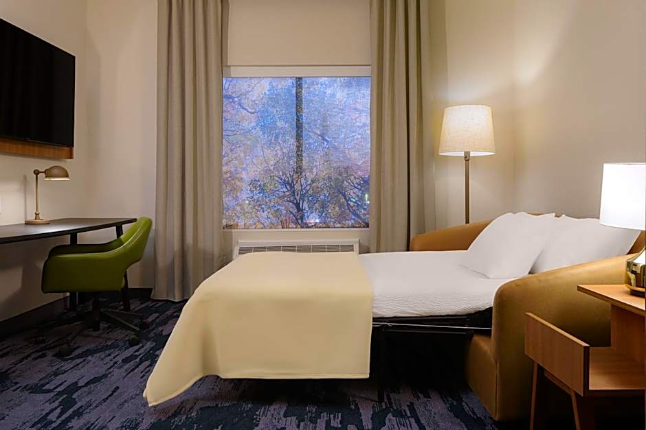 Fairfield Inn & Suites Cincinnati Oakley