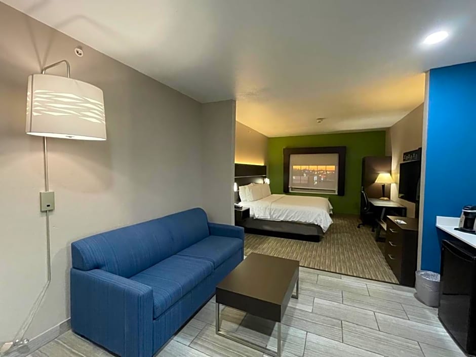 Holiday Inn Express Hotel and Suites Ada, an IHG Hotel